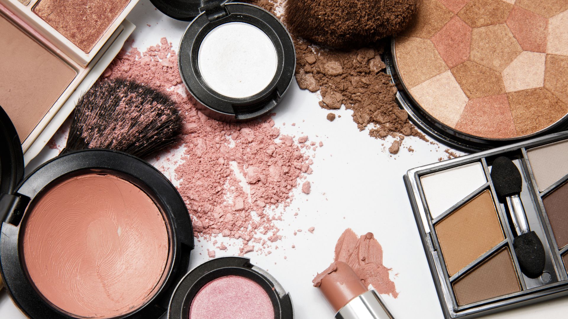 Unveiling the Link Between Beauty Products and Hormone Balance